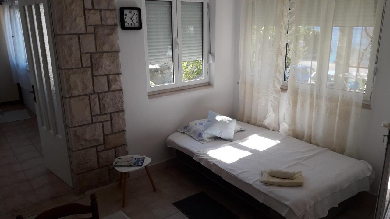 Appartamento Apartman "Ante" Zrnovo Esterno foto