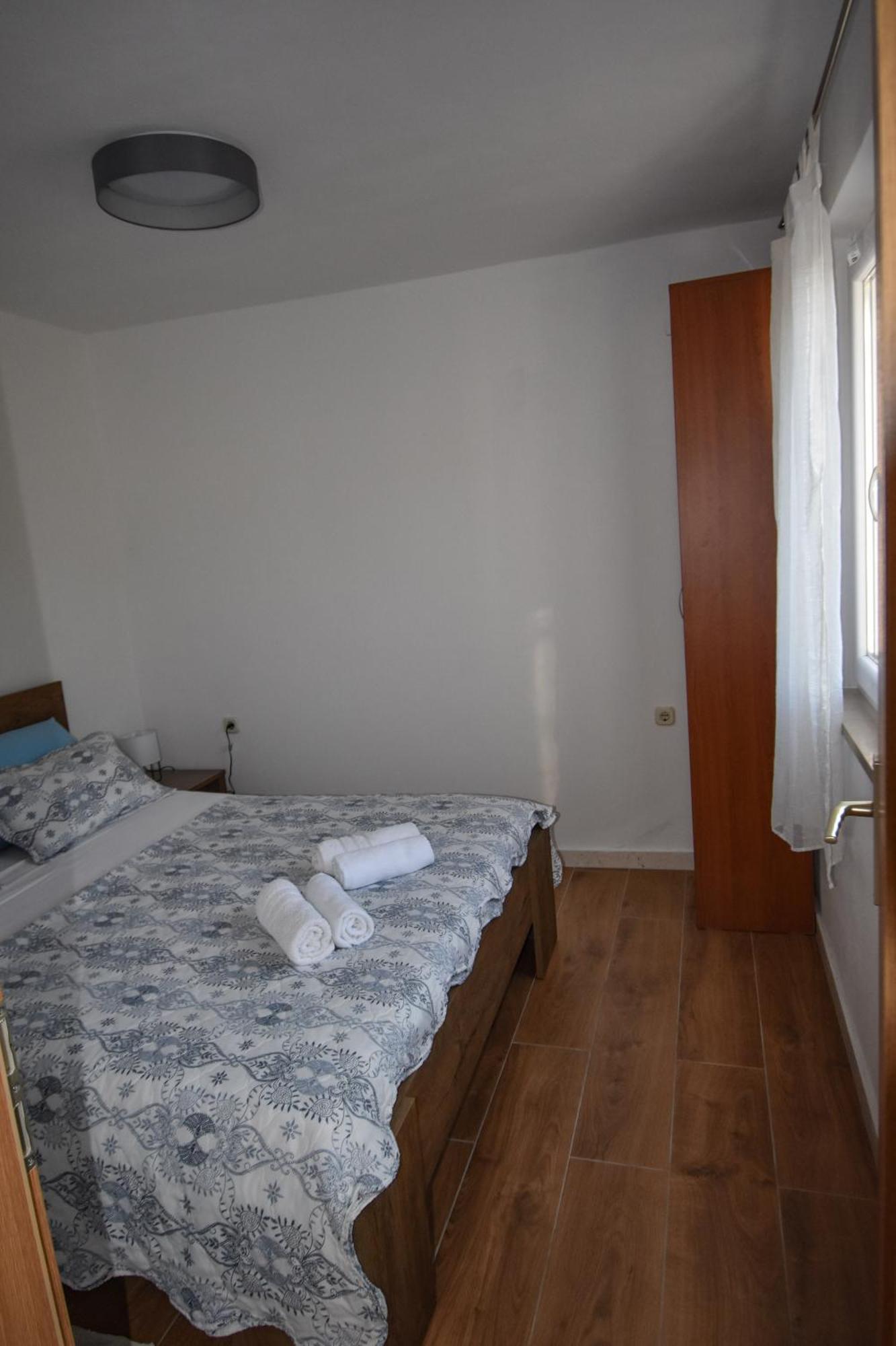 Appartamento Apartman "Ante" Zrnovo Esterno foto